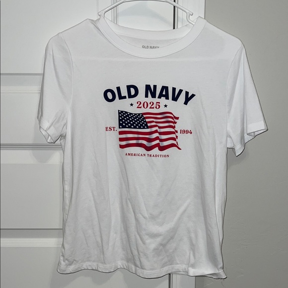 NWOT Old Navy White Tee with Flag Graphic - Patriotic, America, Fourth of July - Picture 1 of 4